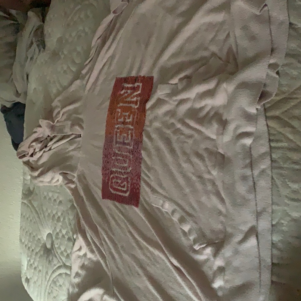 The size is extra large and the color  light pink